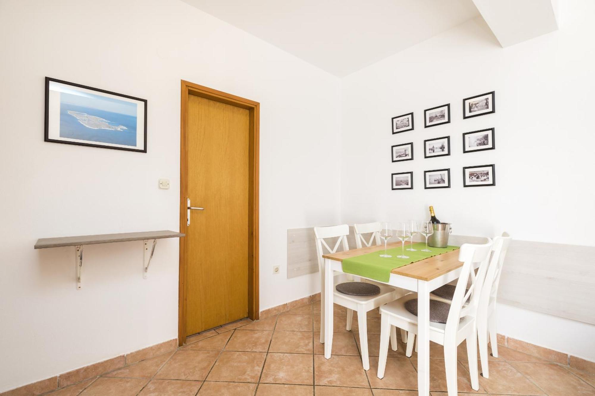 Apartments Laura Mali Lošinj Esterno foto